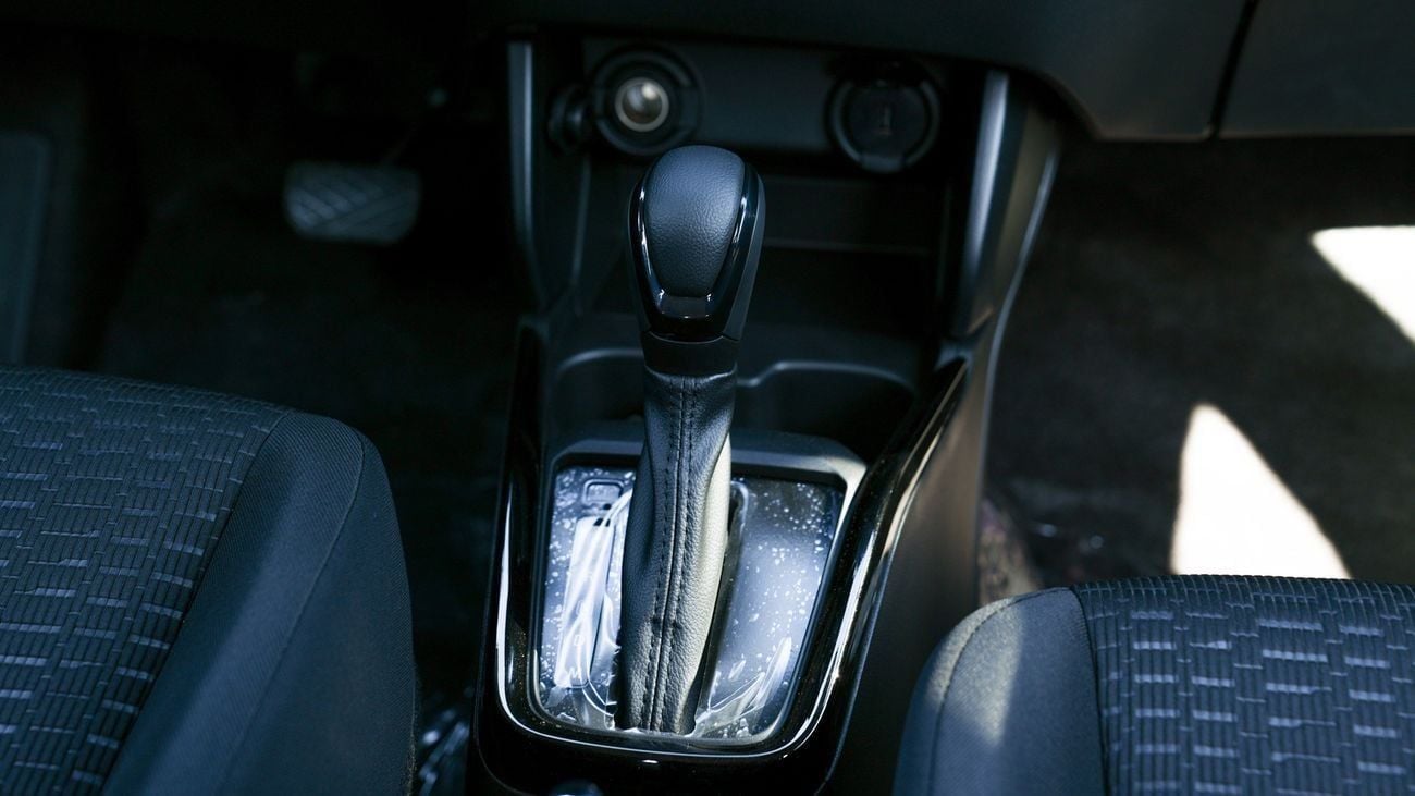 سوزوكي سويفت جديد كلياً 2026 سوزوكي سويفت GLX (N-SWI12-P-26) 1.2 لتر | 5 مقاعد | هاتشباك | مواصفات أفريقية | للتص