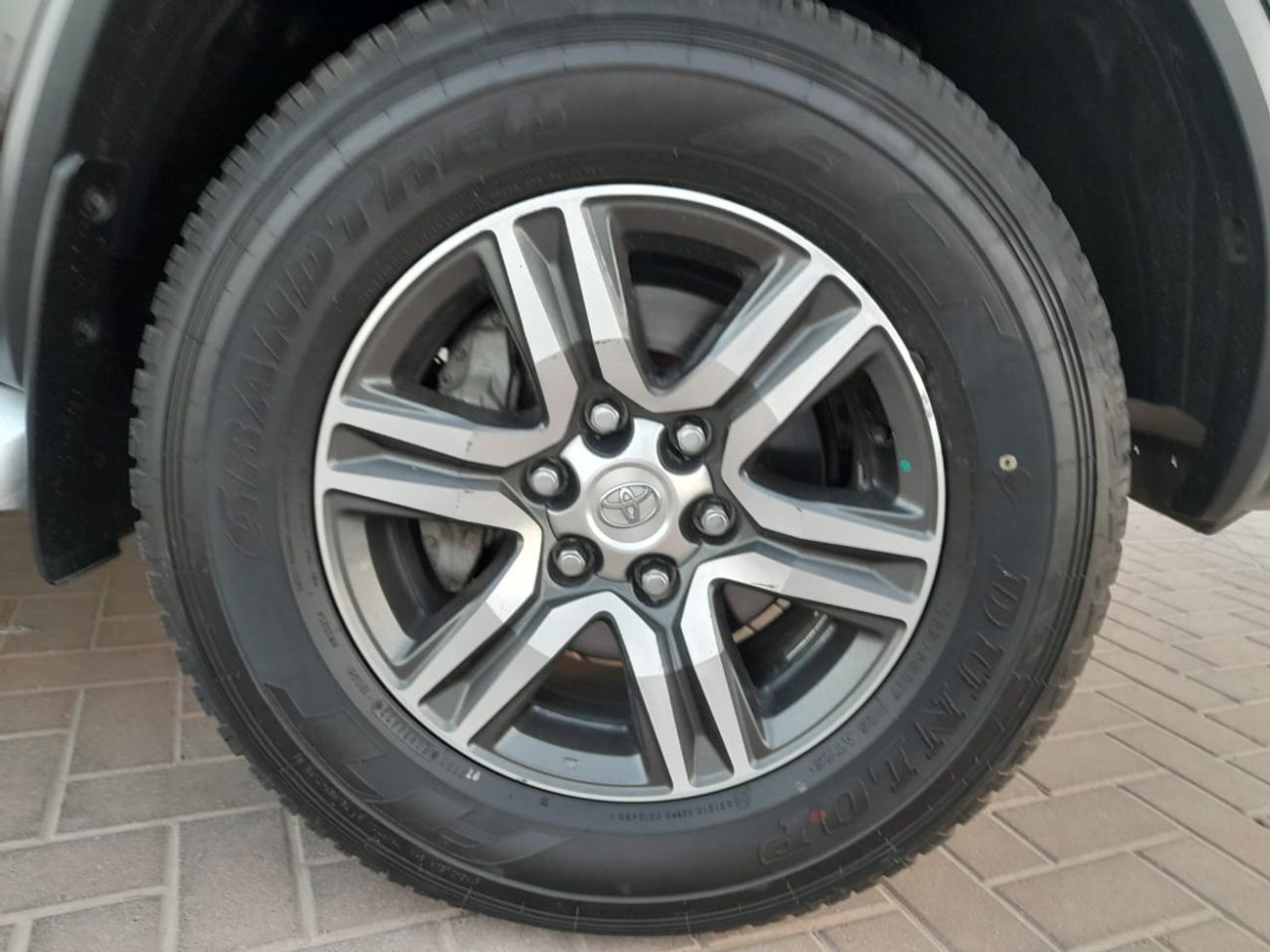 تويوتا فورتونر 4.0L VXR