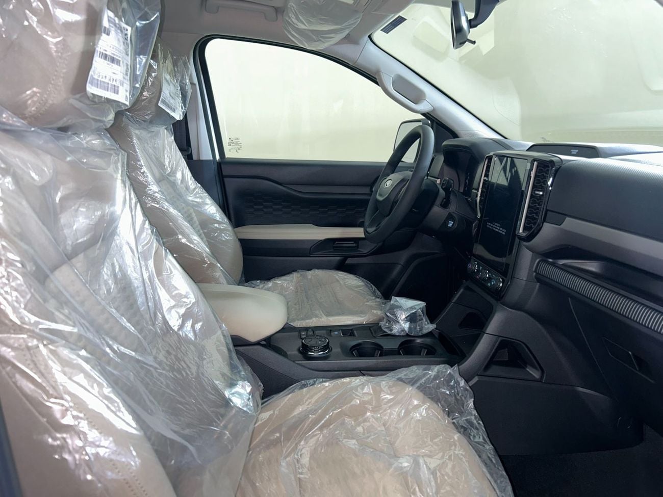 Ford Everest XLS EVR225 / AL TAYER MOTORS / AL QOUZ SHOWROOM