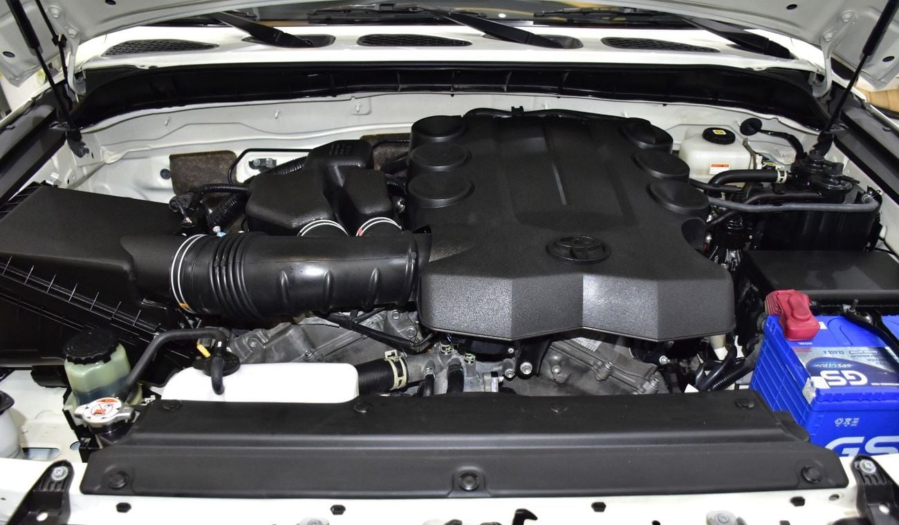 تويوتا إف جي كروزر EXCELLENT DEAL for our Toyota FJ Cruiser ( 2022 Model ) in White Color GCC Specs