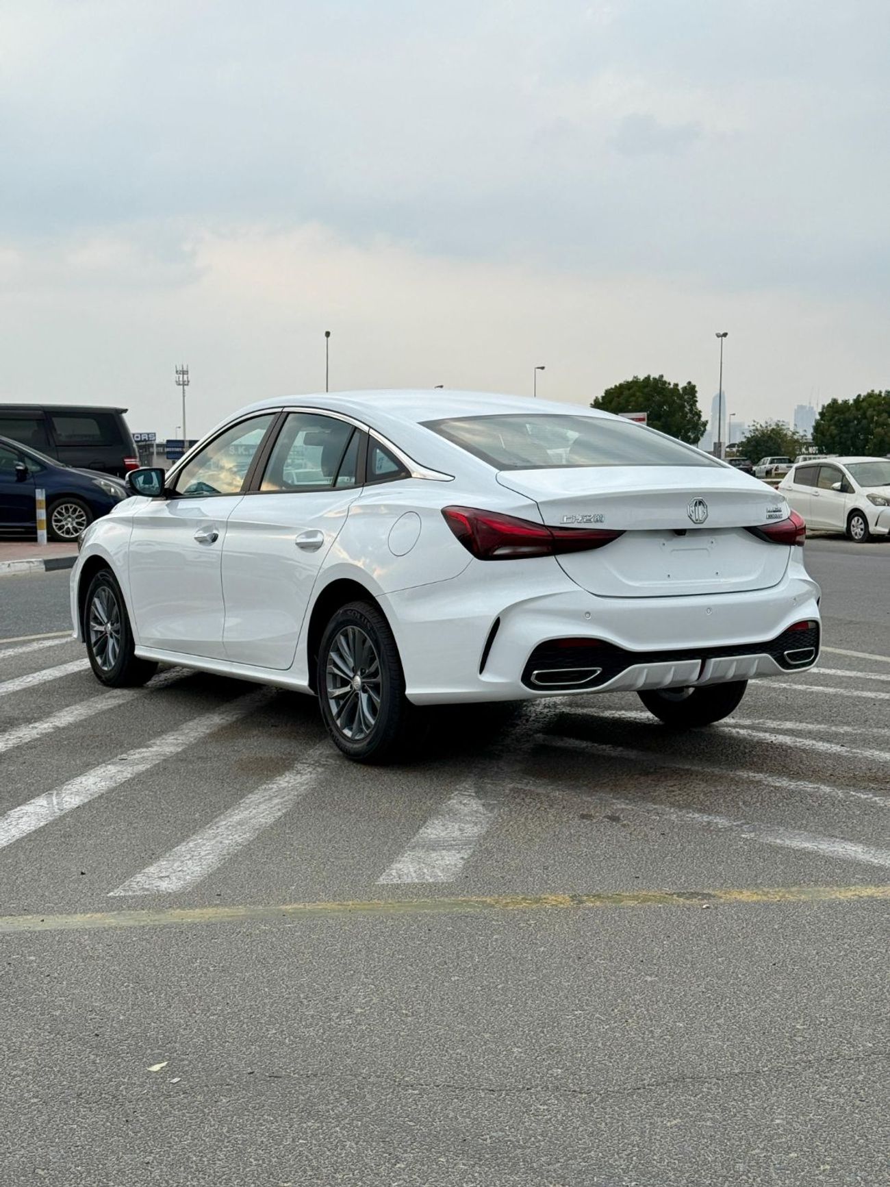 أم جي 5 MG5 - 1.5 - Luxury - 2025