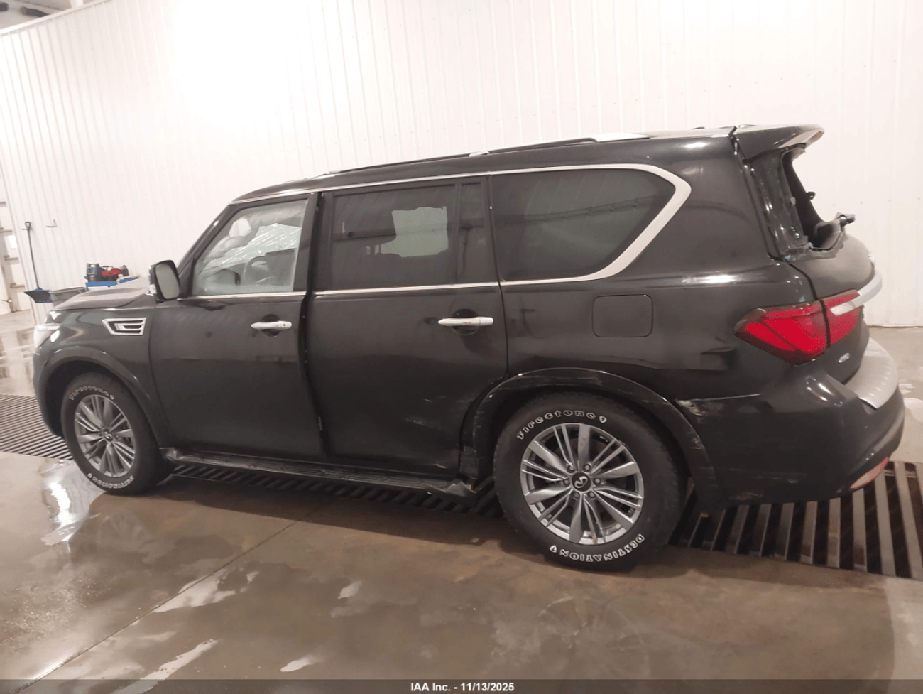 Infiniti QX80 Luxury 5.6L *DAMAGED YOU FIX YOU SAVE*