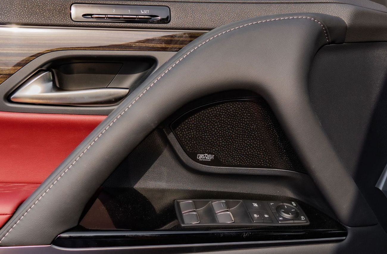 لكزس LX 700h 2025 Lexus LX700h Signature 3.5L AT Hybrid 7Seats (Black-Red)