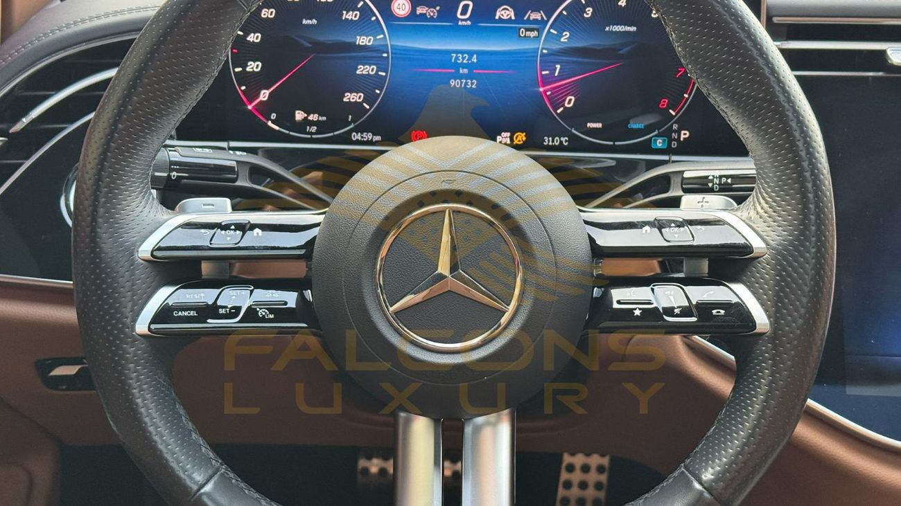 Mercedes Benz E300 AMG Mercedes-Benz E-Class E 300 2025 GCC Specs ORIGINAL PAINT Full service history