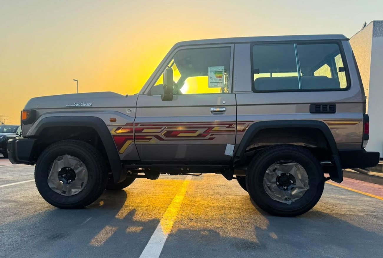 تويوتا لاند كروزر 70 LC71 LX