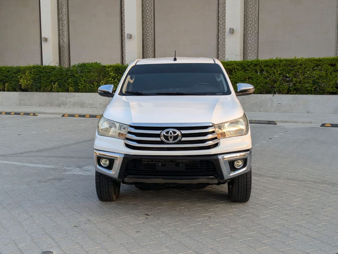Toyota Hilux GLS Toyota Hilux 2022 GCC Specs Diesel V4 2.4L Excellent Condition