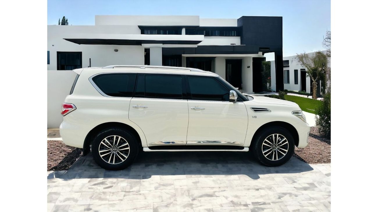 Nissan Patrol NISSAN PATROL LE PLATINUM CITY 5.6 V8 | SPACIOUS LUXURY CABIN | RED BLACK INTERIOR | GCC