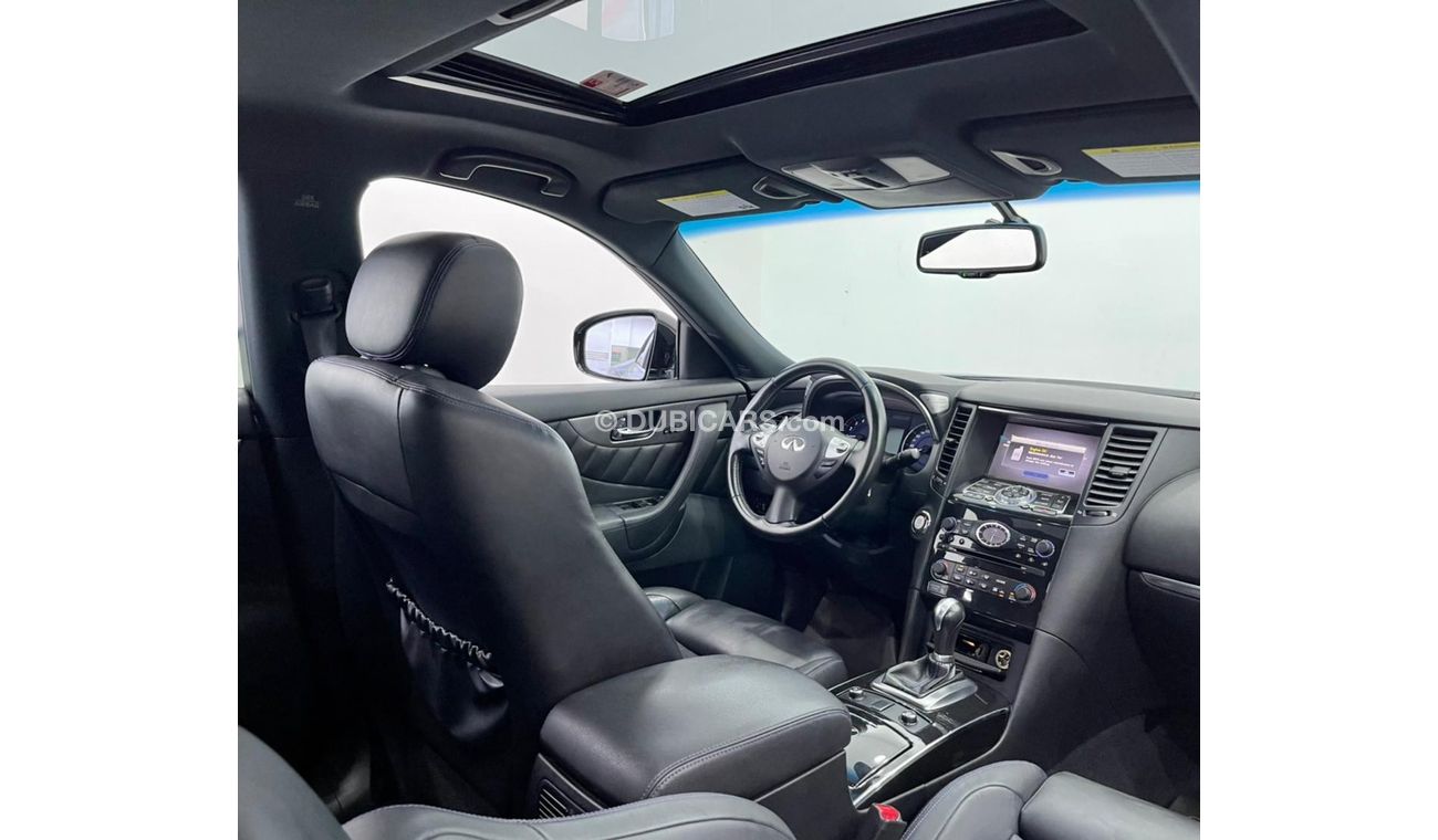 Infiniti QX70 Sport Luxury 2017 Infiniti QX70 S, Full Service History, Warranty, Low Kms, GCC