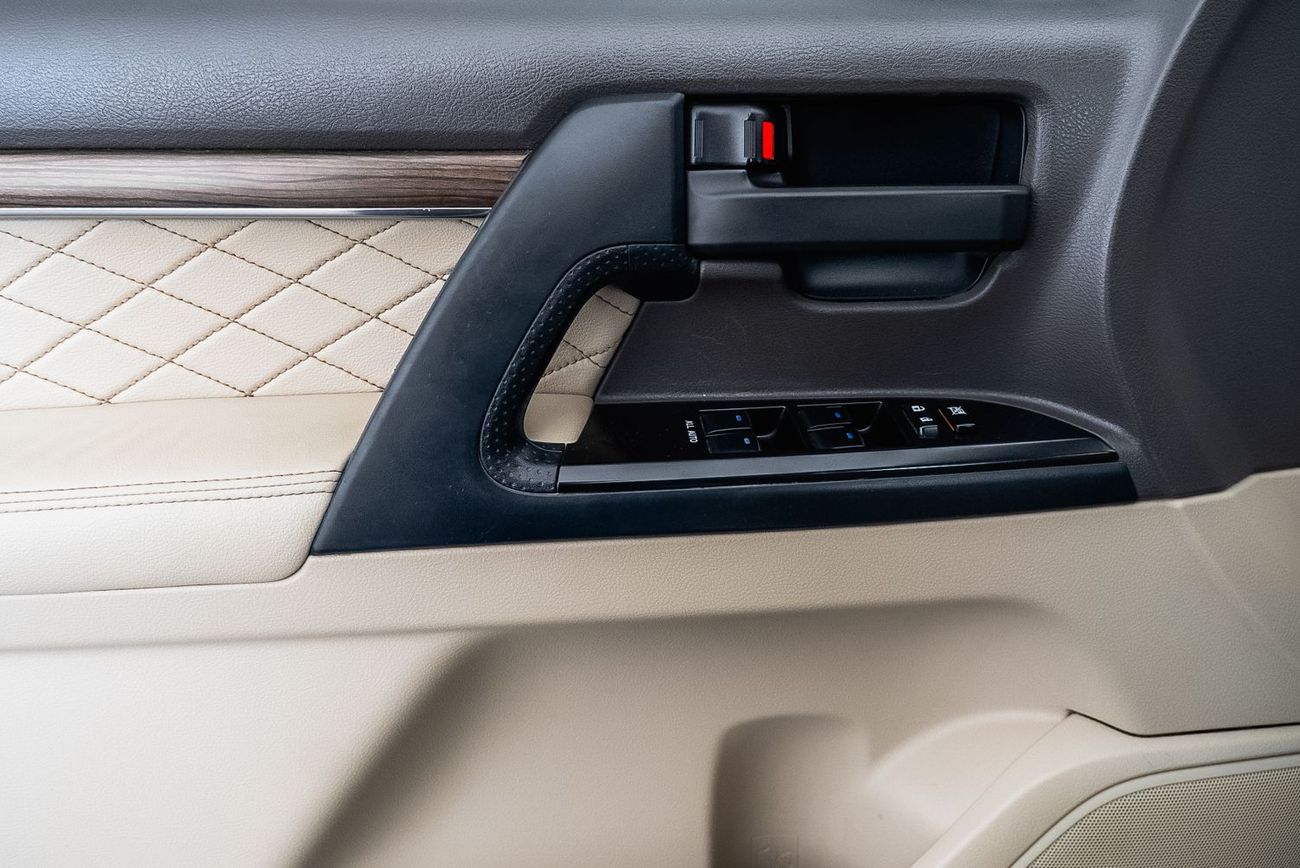 Toyota Land Cruiser GXR 4.6L