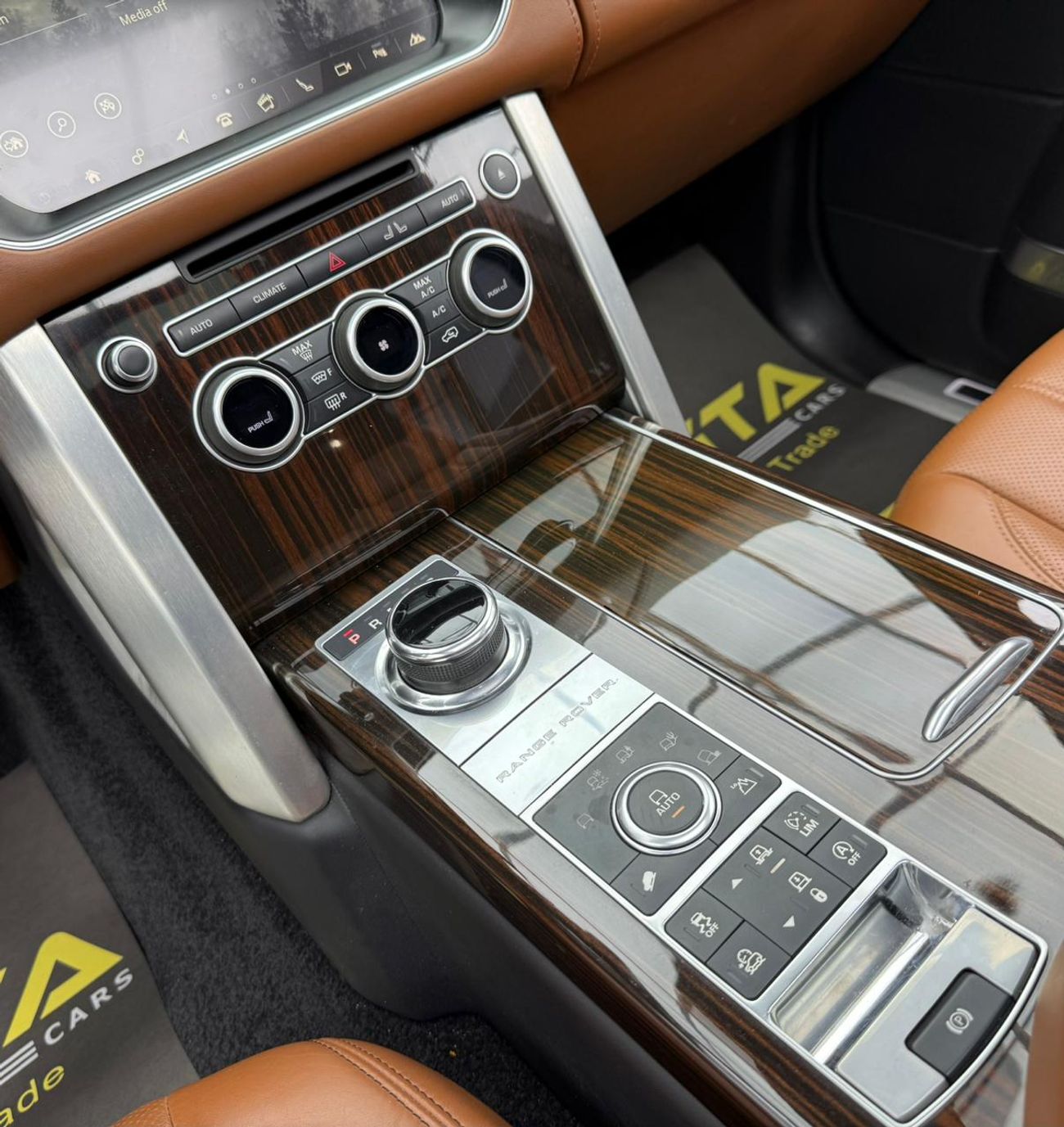 Land Rover Range Rover Autobiography 5.0L (375 HP) 2018 Range Rover Autobiography, Warranty ,Agency Service History, Excell