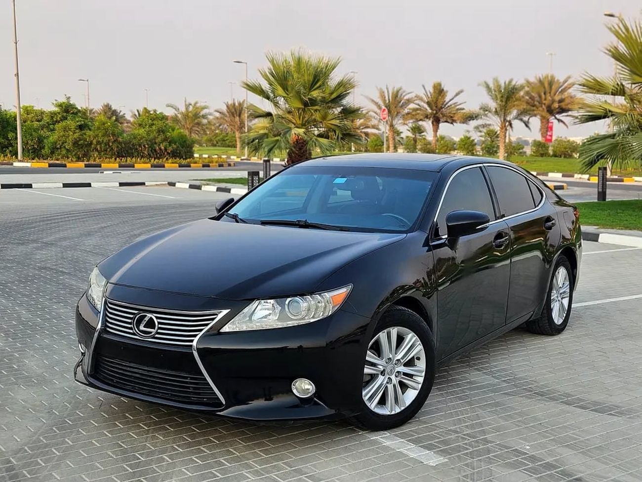 لكزس ES 350 ES 350 | American Specs | Pristine Condition Clean With Low KM