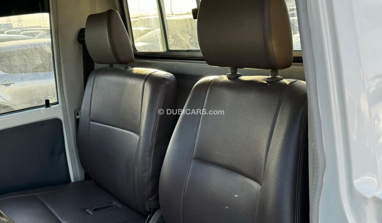 Toyota Land Cruiser Pick Up