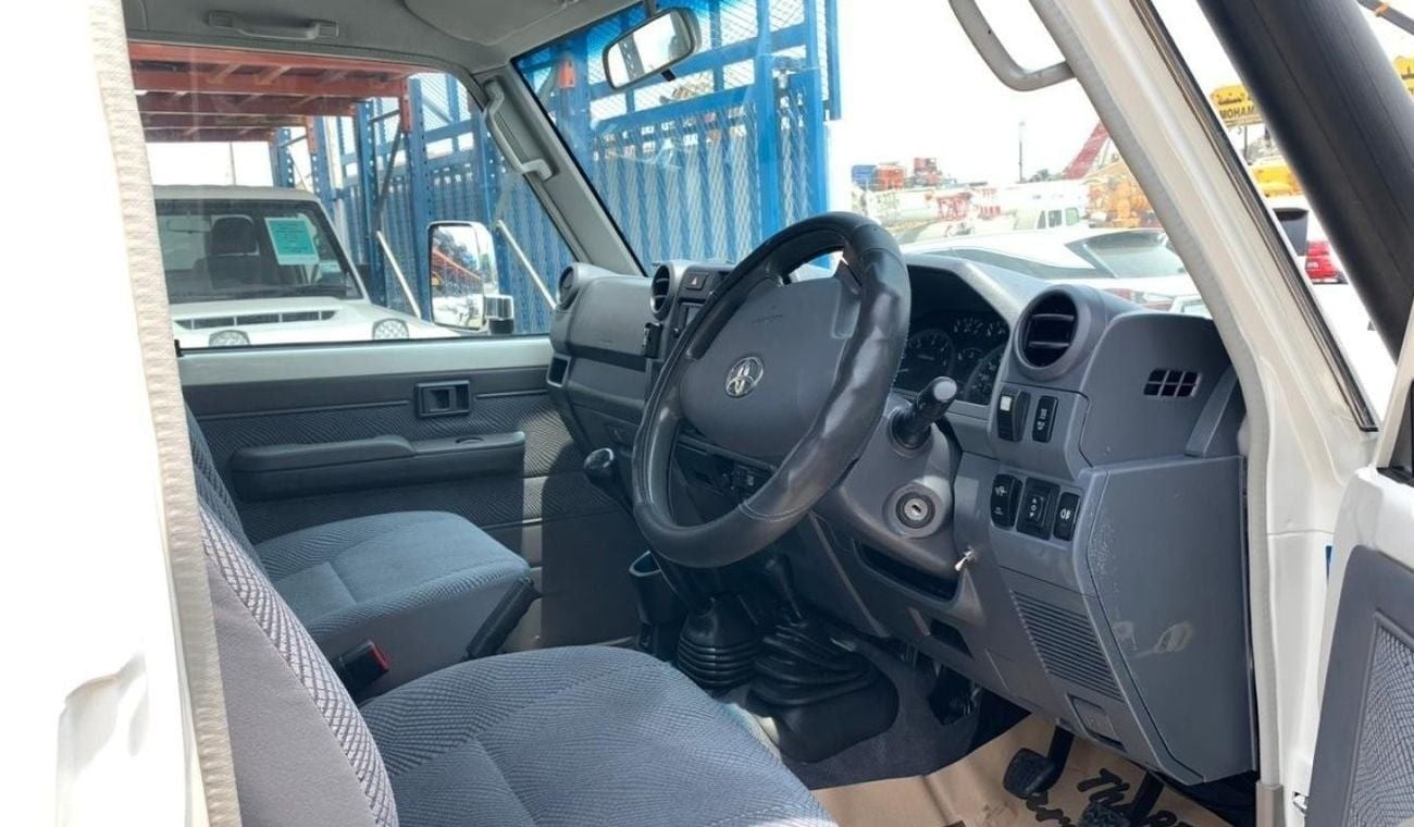 Toyota Land Cruiser Pick Up