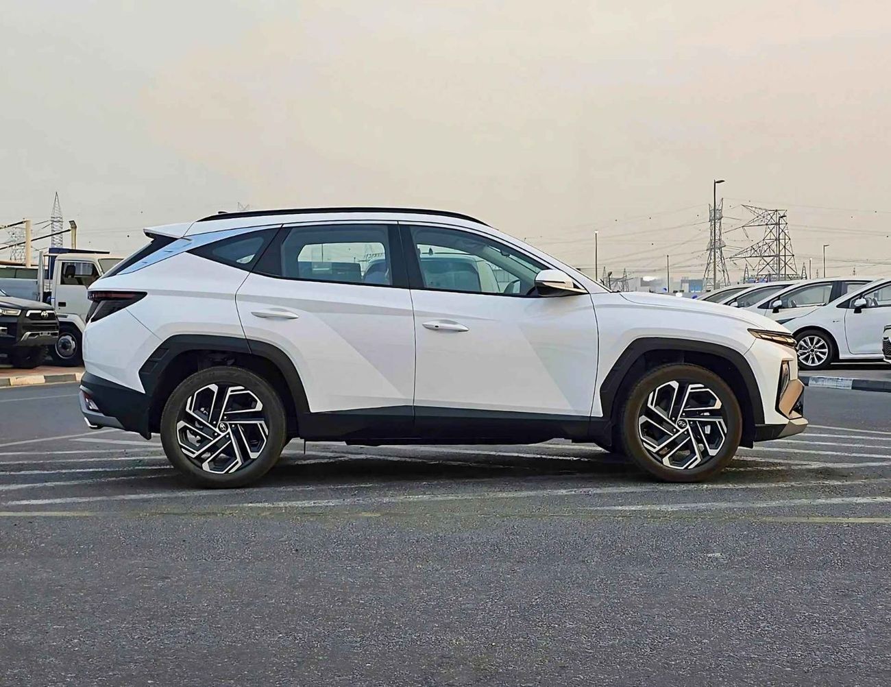 هيونداي توسون 2.0L PETROL V4/FULL OPTION WITH PANORAMIC ROOF/POWER SEATS/DIGITAL METER / CODE#HT2FO