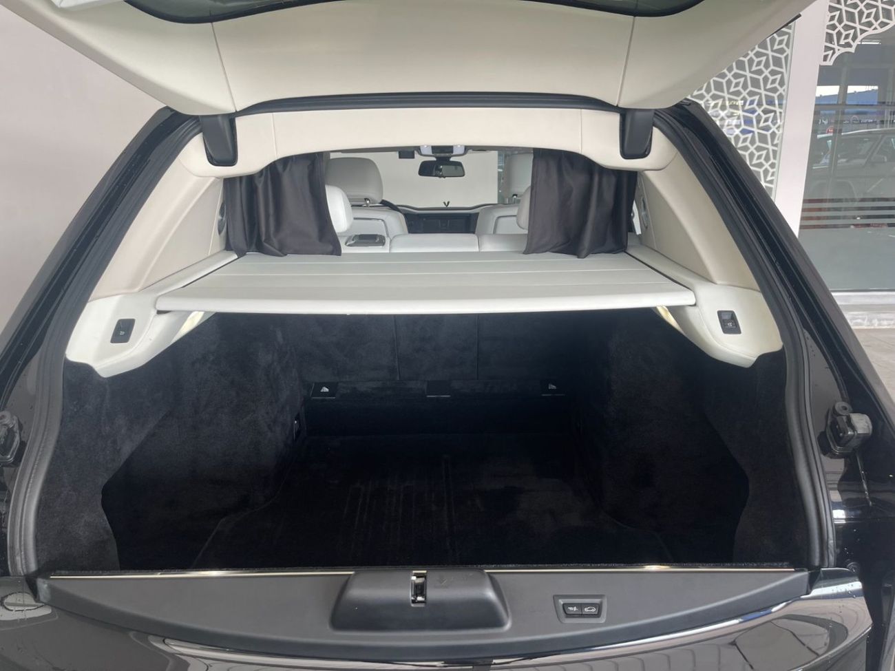 Rolls-Royce Cullinan STD 6.7L 12CYL EXCELLENT CONDITION