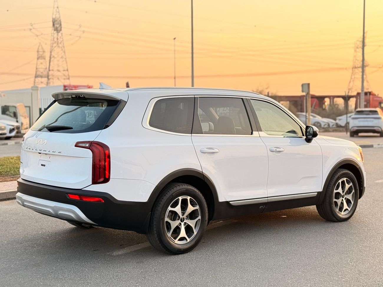 Kia Telluride LX 3.8L (295 HP)