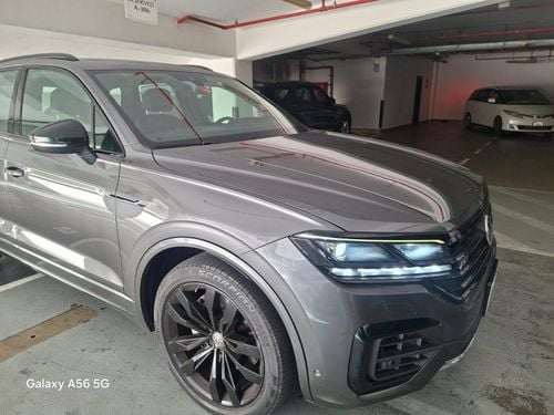 Volkswagen Touareg R-Line 3.0L 4WD