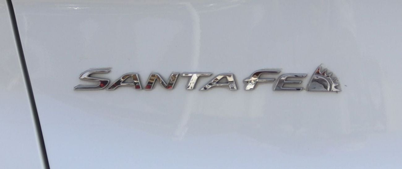 Hyundai Santa Fe GL 2.4L Hyundai Santa Fe - 2019 - GCC - 7 seats - accident-free - 2.4L-low mileage, in excellent con