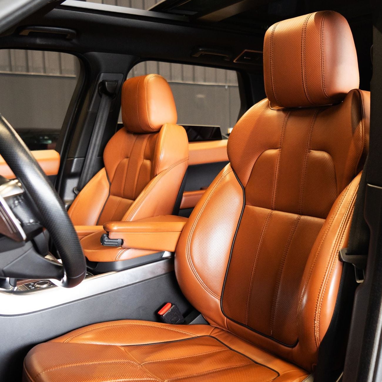 Land Rover Range Rover Sport Supercharged 5.0L AED 2,874 pm • 0% Downpayment • Range Rover Sport Supercharged HSE   • 1 Year Warr