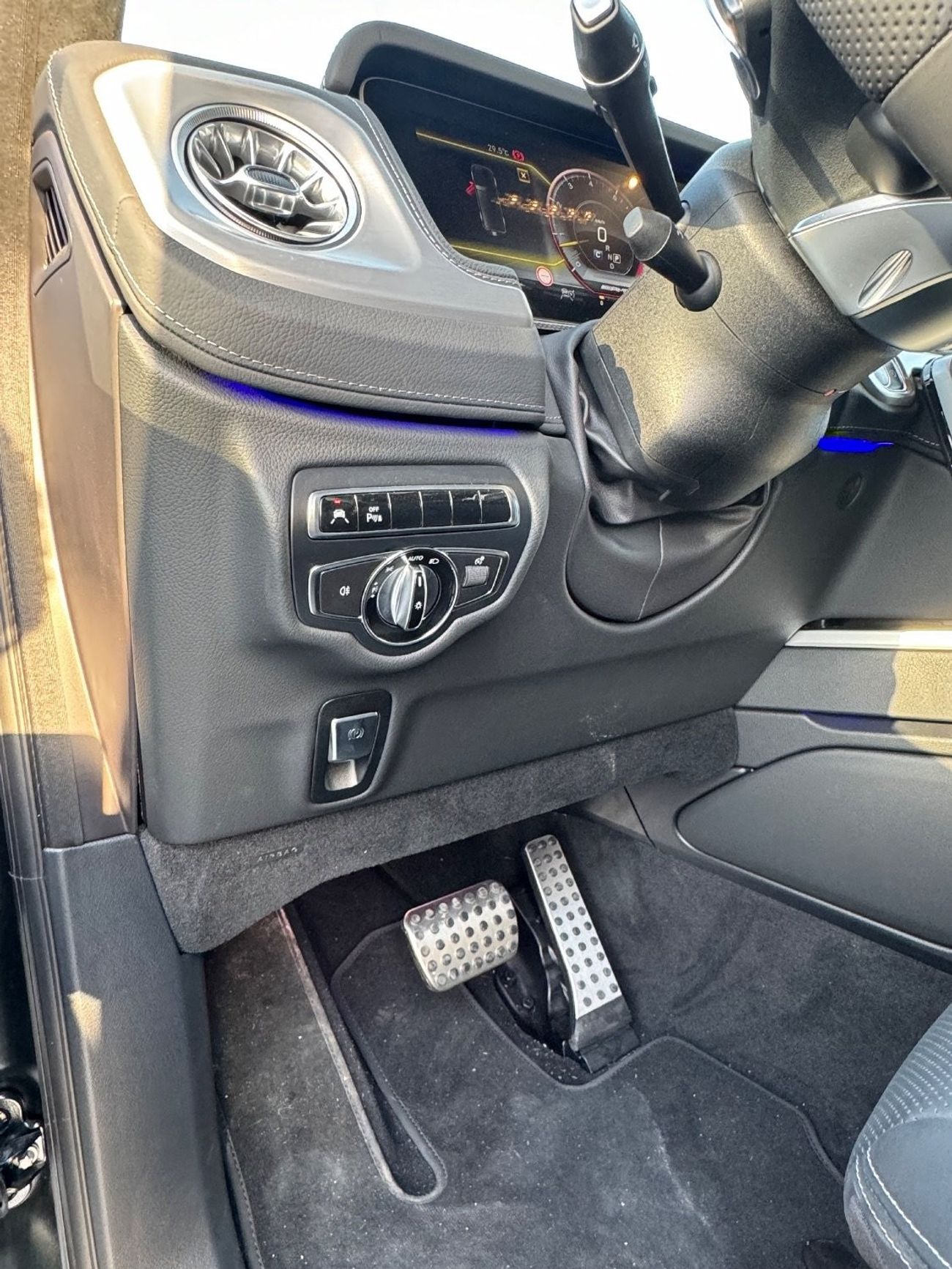 Mercedes-Benz G 63 AMG Mercedes Benz G63 AMG 4.0 V8 Matt Black Color Interior Black