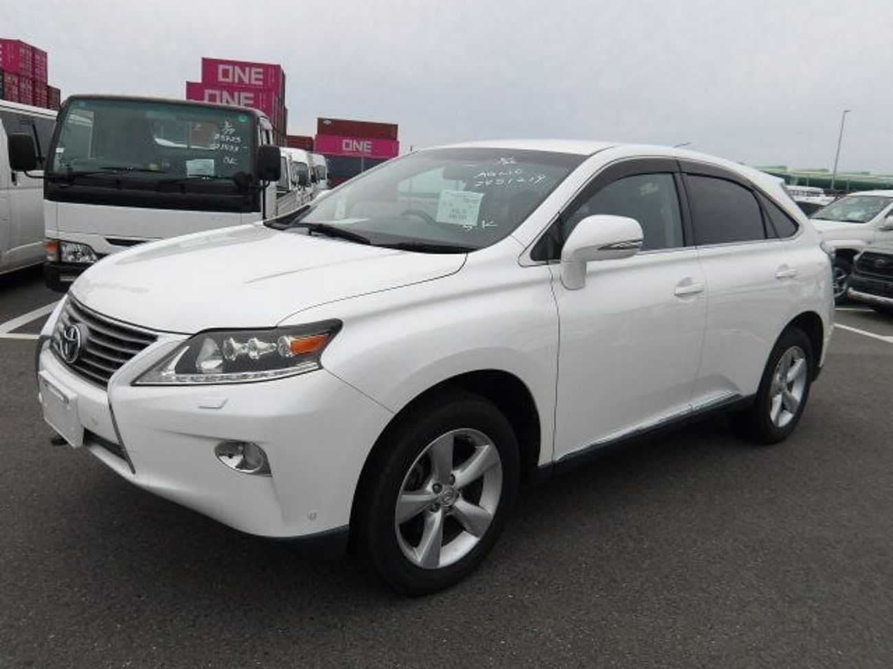 Lexus RX 270 2.7L V4 PETROL / DVD CAMERA / PUSH START / PWR WITH LEATHER SEATS / 2015