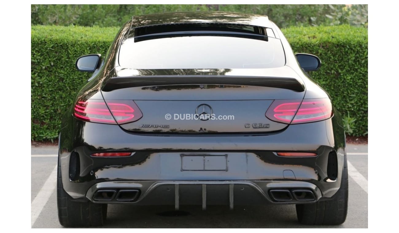 Mercedes-Benz C 63 AMG Std Mercedes Benz AMG C63s GCC full option full carbon fiber