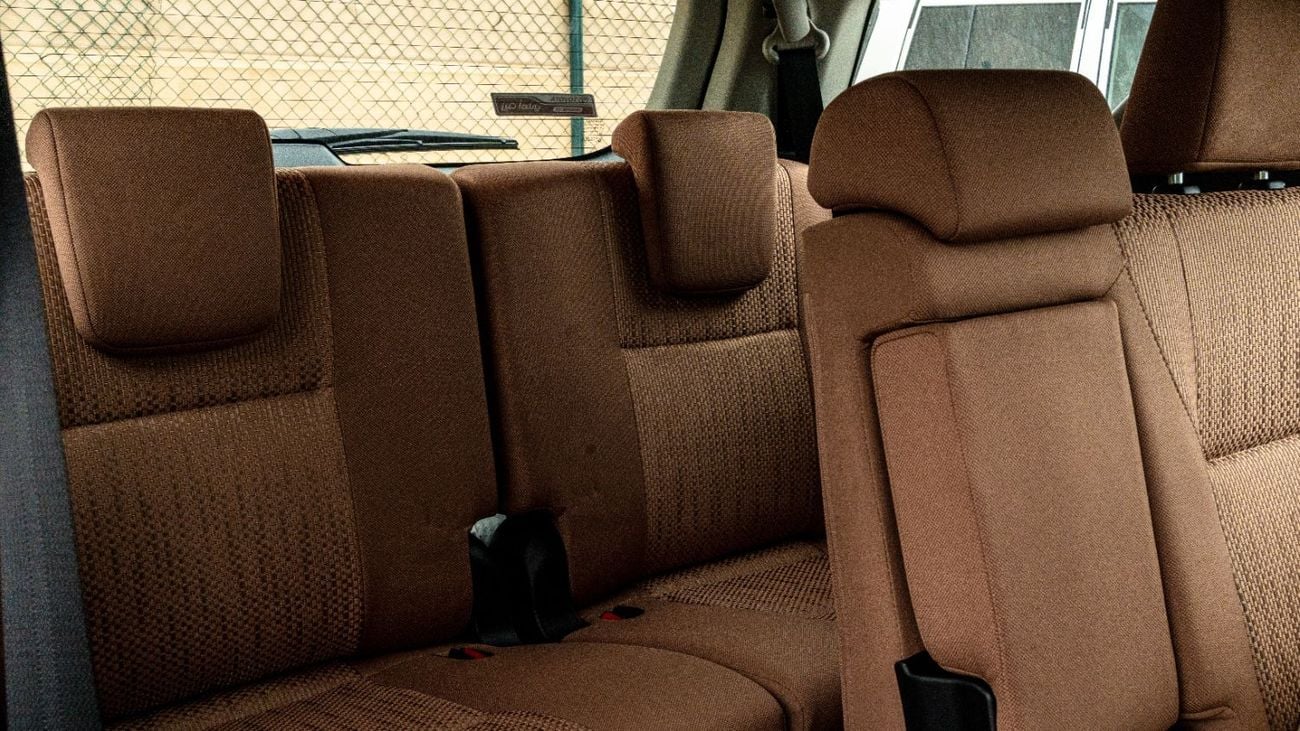 تويوتا فورتونر 2026 Toyota Fortuner GX 2.7L AT Petrol (Gray-Tan) 4WD