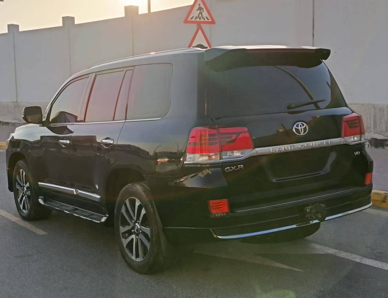 Toyota Land Cruiser GXR+ 4.6L