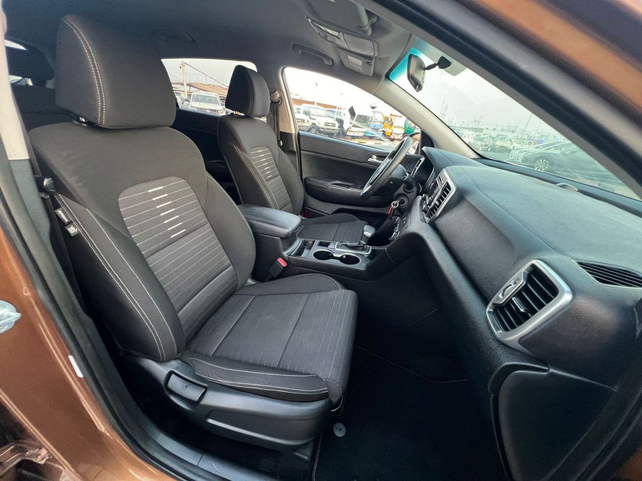 Kia Sportage 2018 KIA SPORTAGE LX // 99,000 mileage // REAR CAMERA // CRUISE CONTROL // RIM // REAR COOLING // VE