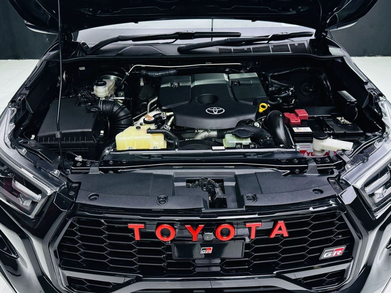 Toyota Hilux GR SPORT