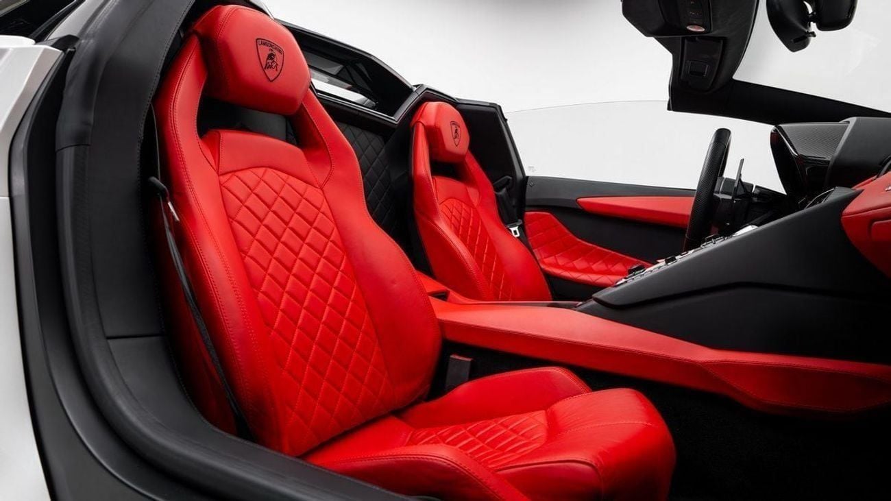 لامبورغيني أفينتادور LP 700-4 Roadster - 2015 - GCC