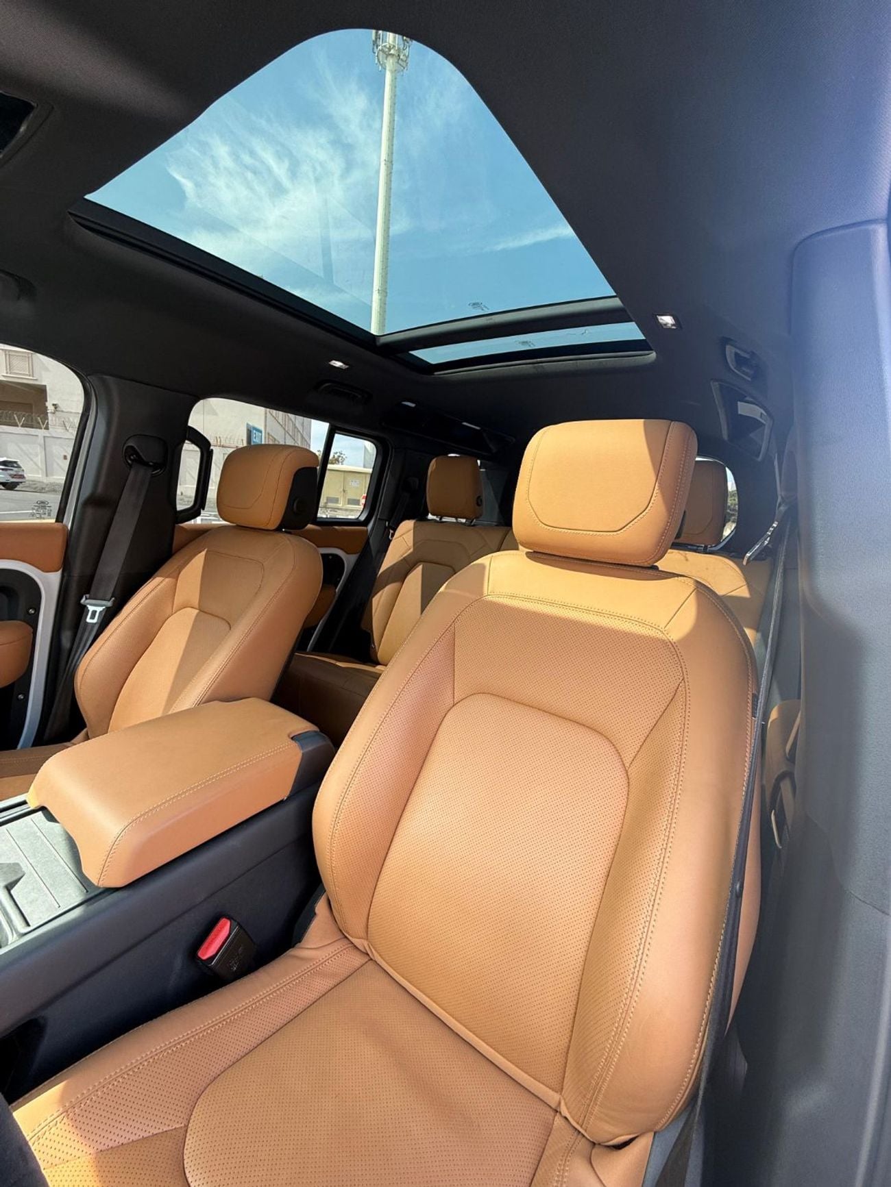 لاند روفر ديفندر 110 X P525 5.0L