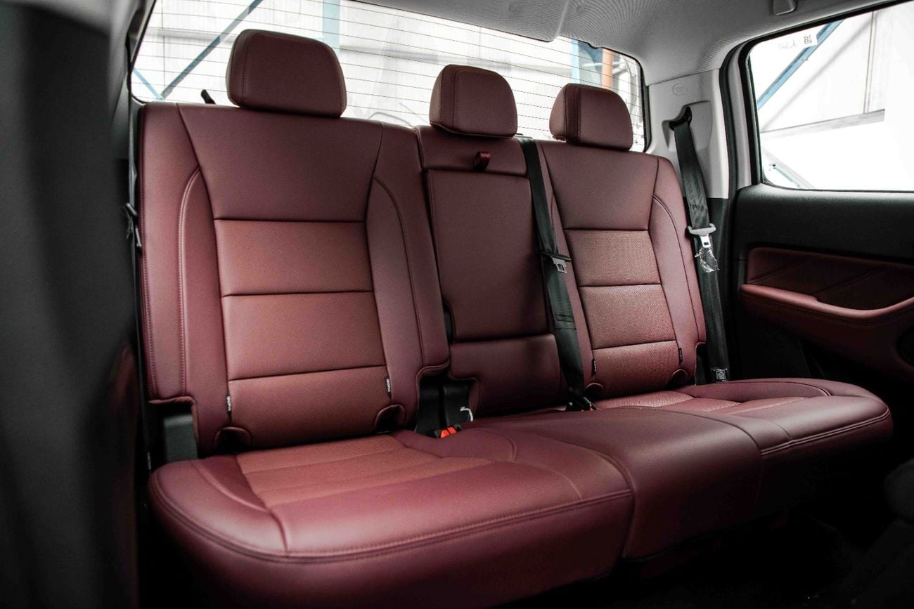 Great Wall Poer 4X4 Double Cab 2.0L - White Inside Black & Red | Export