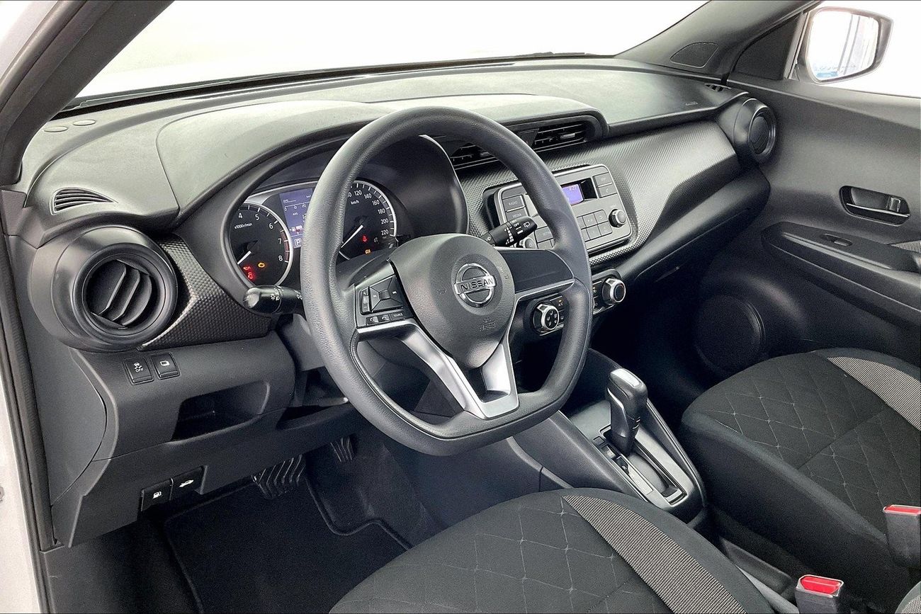 Nissan Kicks S