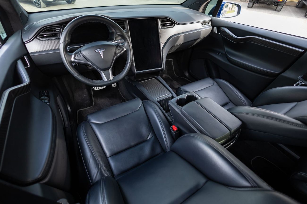 تسلا موديل اكس Performance