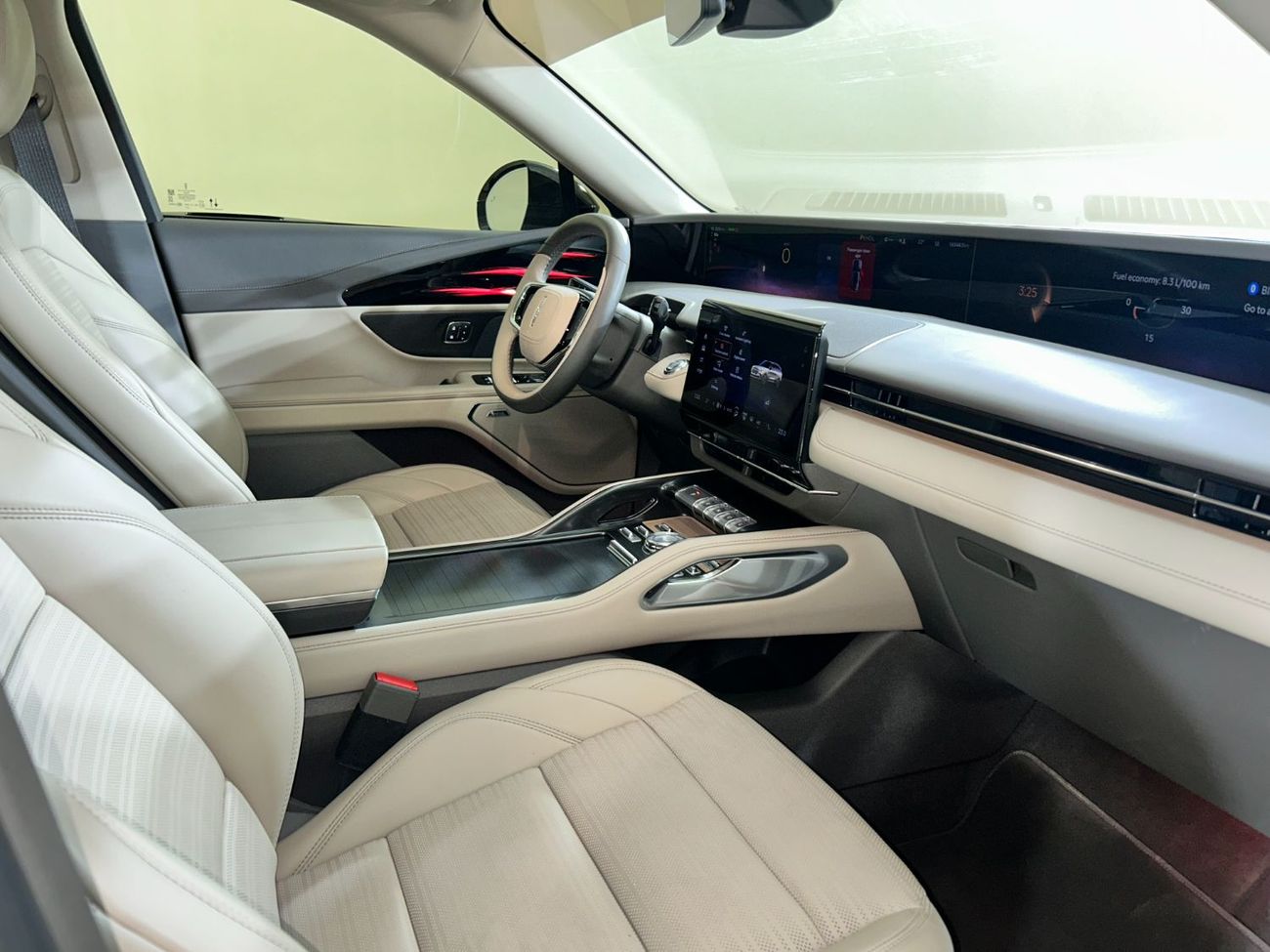 لينكولن ناوتيلوس PRESIDENTIAL /NAU425H / AL TAYER MOTORS AL QOUZ SHOWROOM