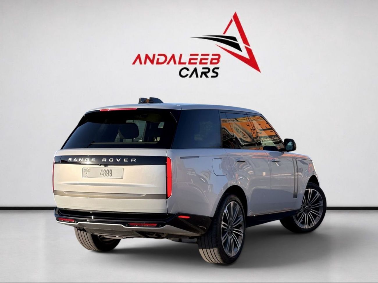 Land Rover Range Rover HSE P530 AED 8,400 P.M | 0% DOWN PAYMENT | RANGE ROVER VOGUE SE P530 | 4.4L TWIN-TURBO V8 – 523 HP |
