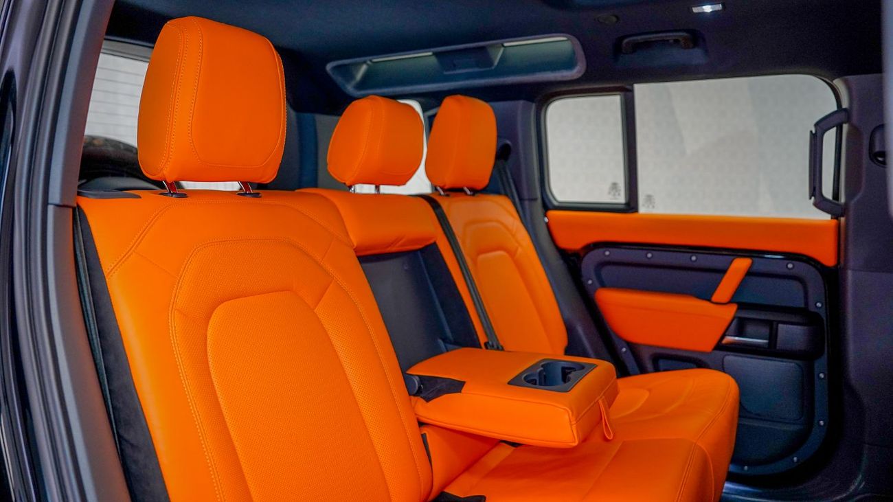 Land Rover Defender P400 110 HSE 3.0L (5 Seater) Widetrack | AED 5,103 PM | Warranty August 2026 | GCC