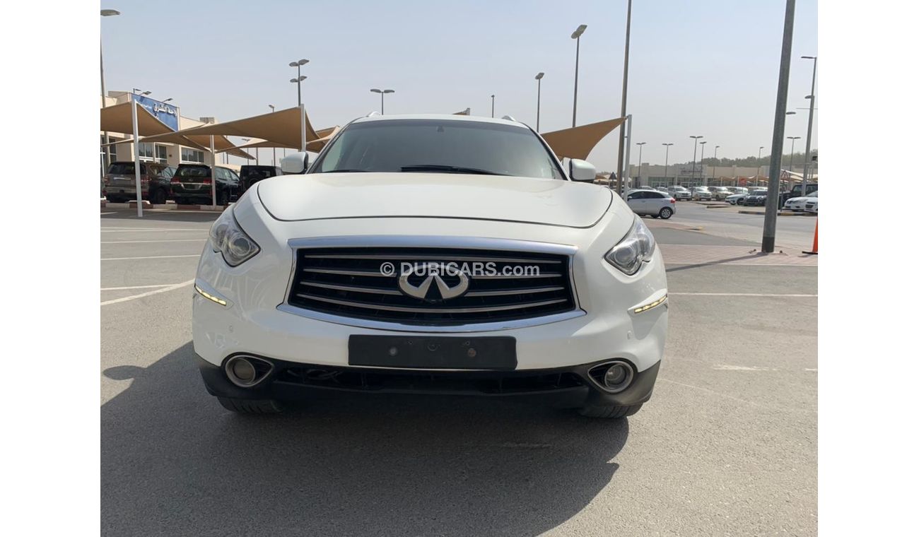 Infiniti FX35 Infiniti FX35 2012 g cc full options