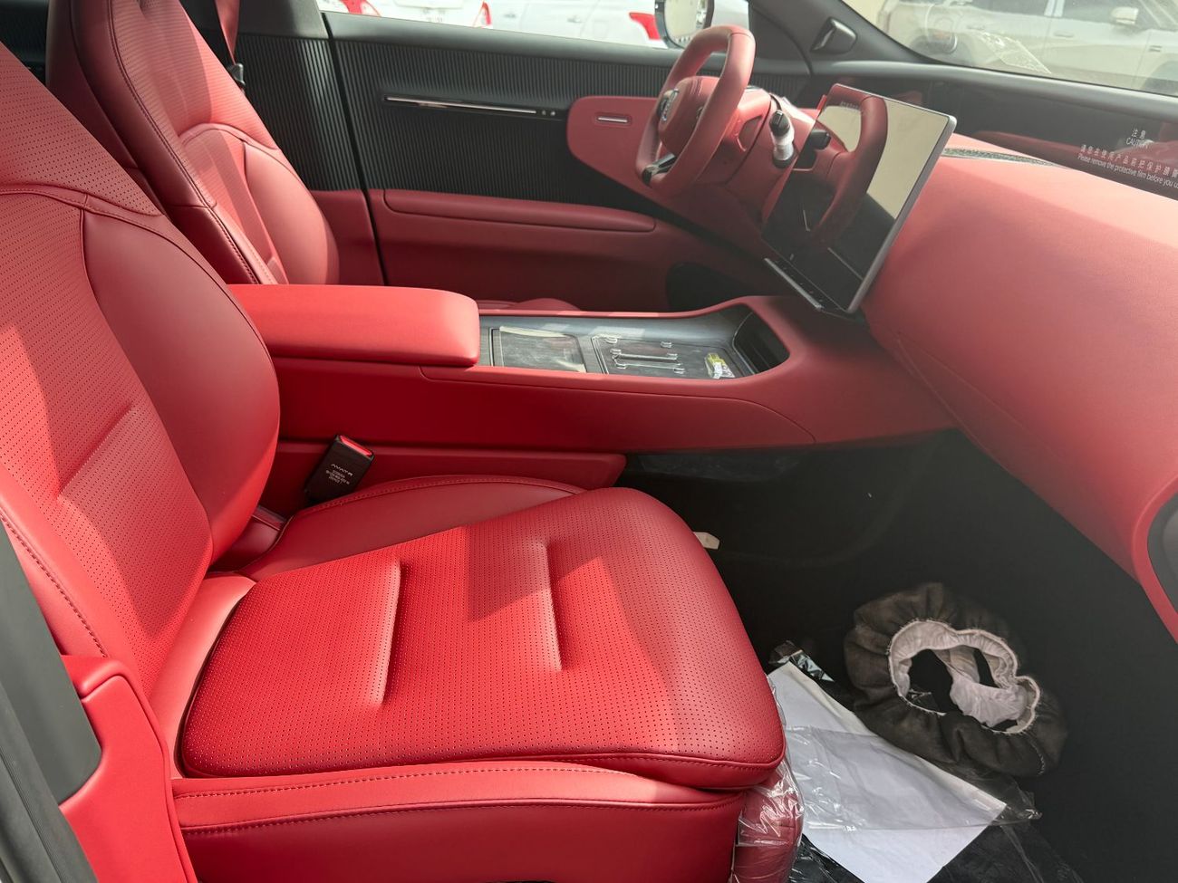 أفاتر 12 Luxury RWD