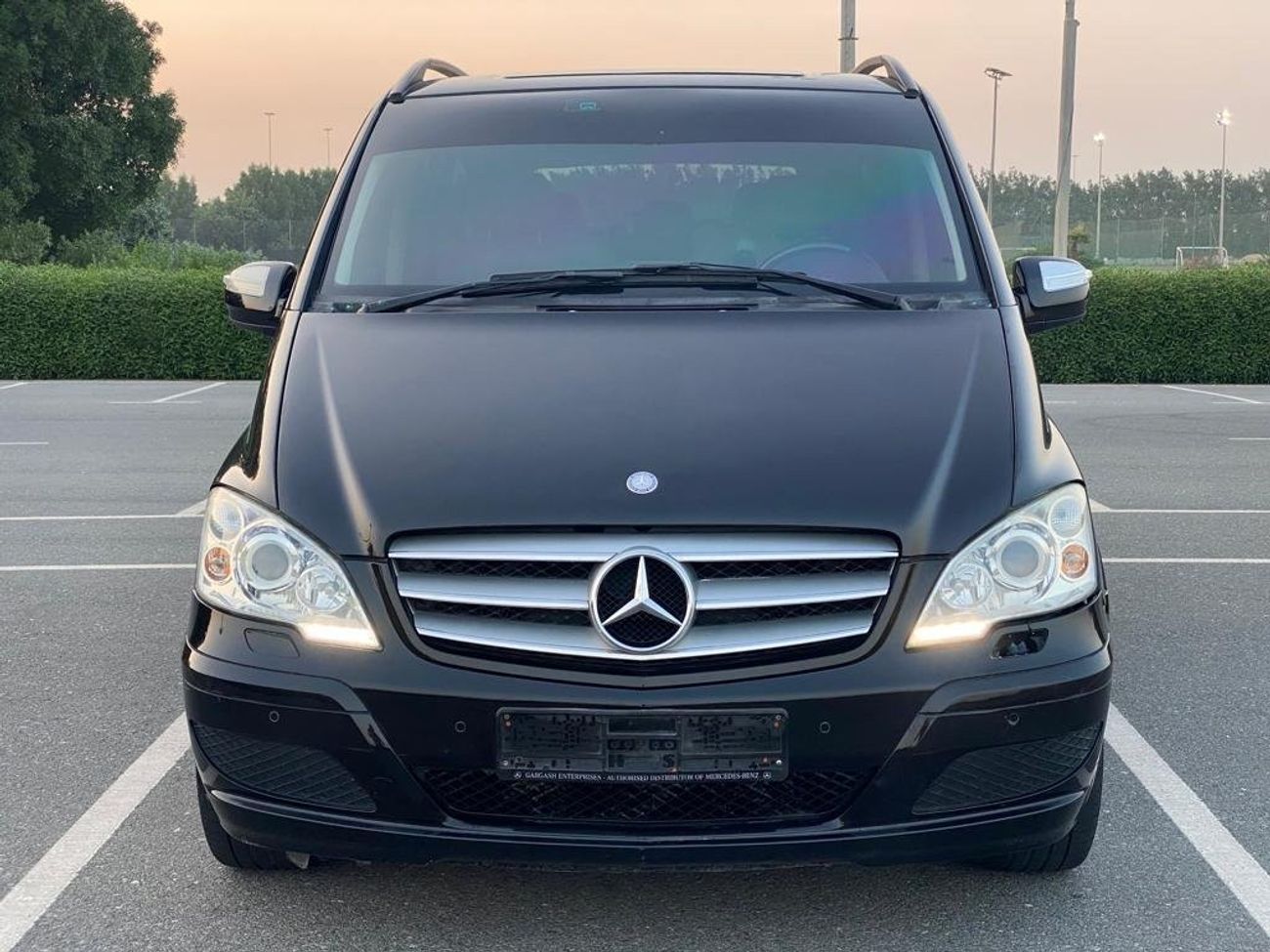 Mercedes-Benz Viano MERCEDES VIANO 2015 GCC V6 3.5L PERFECT CONDITION - ACCIDENT FREE