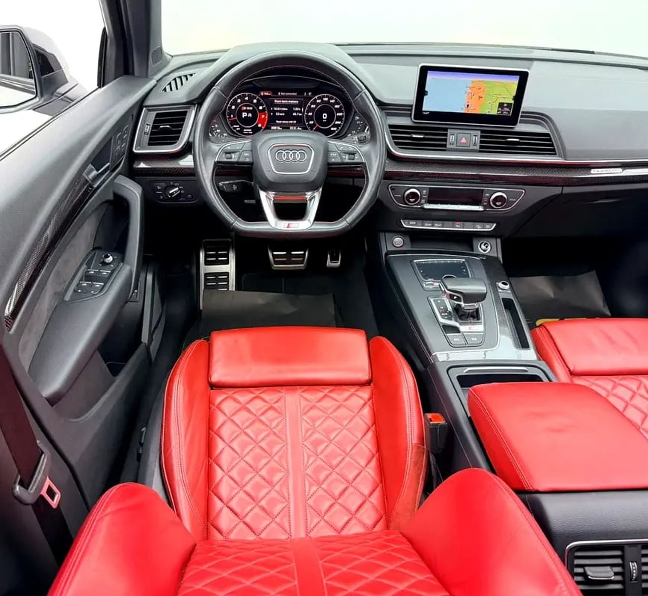 Audi SQ5 Quattro, Full Service History, Carbon Fiber Interior, Fully Loaded, GCC