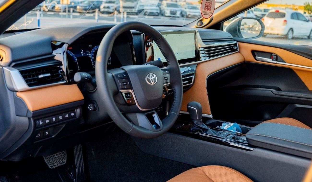 تويوتا كامري Toyota Camry Lumiere 2.5L HEV Full option - GCC (Export Price)