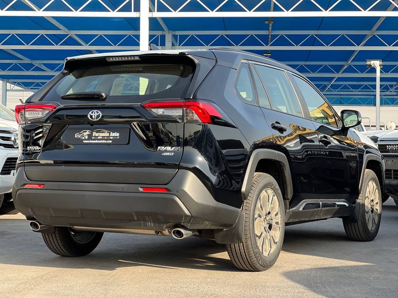 Toyota RAV4 2.5L PTR A/T // 2025 // Mid With Sunroof , Wireless Charge , DVD&Back Camera // Special Offer // By 