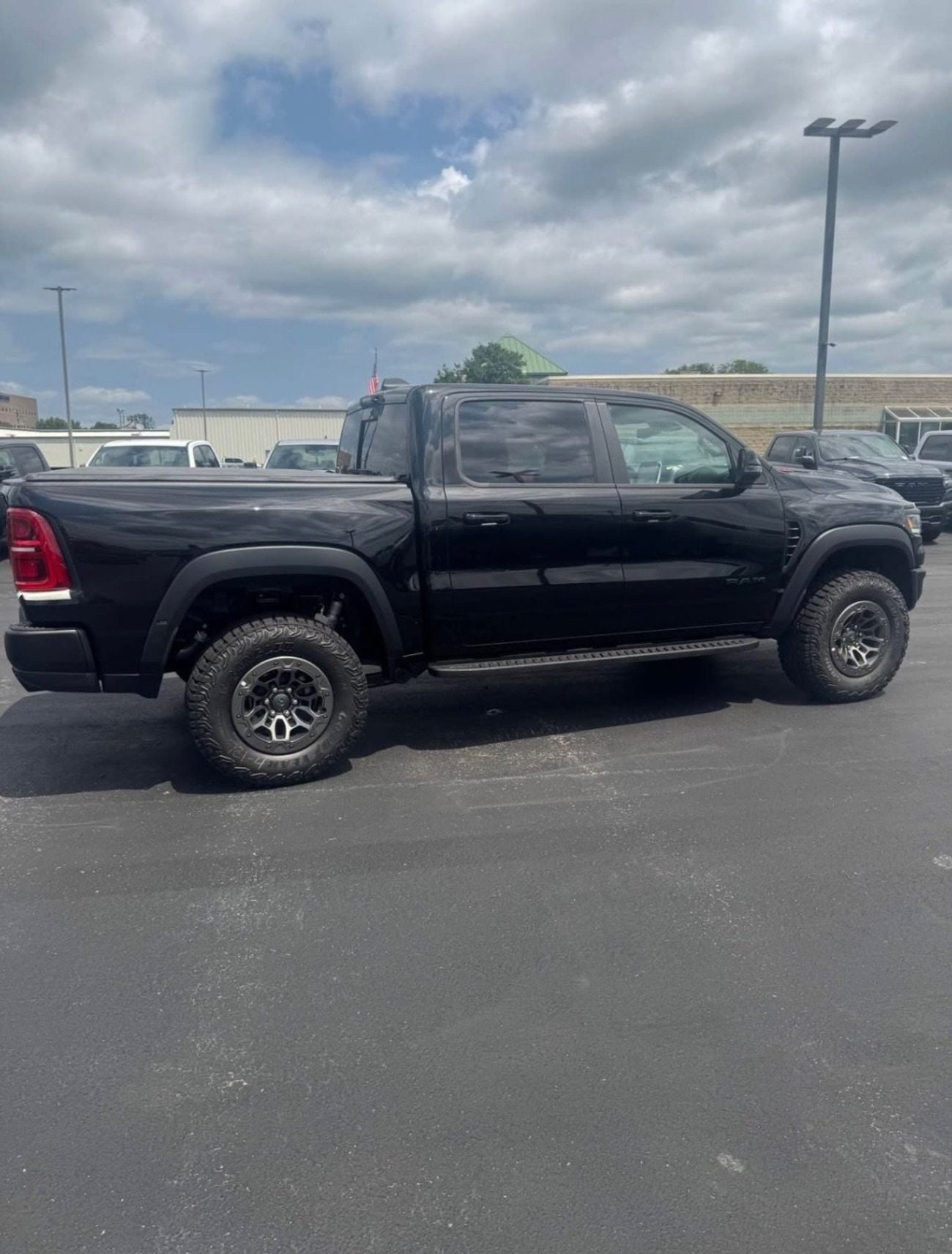 Dodge RAM TRX SRT 6,2 L 777HP FULL M
