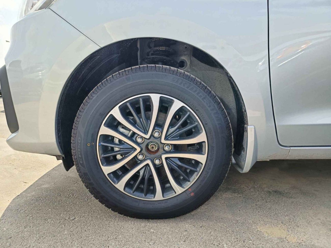 سوزوكي ايرتيغا 1.5L Petrol, DVD +Camera / Push Start / 7 Seater 2024 (CODE # ERGLXF)