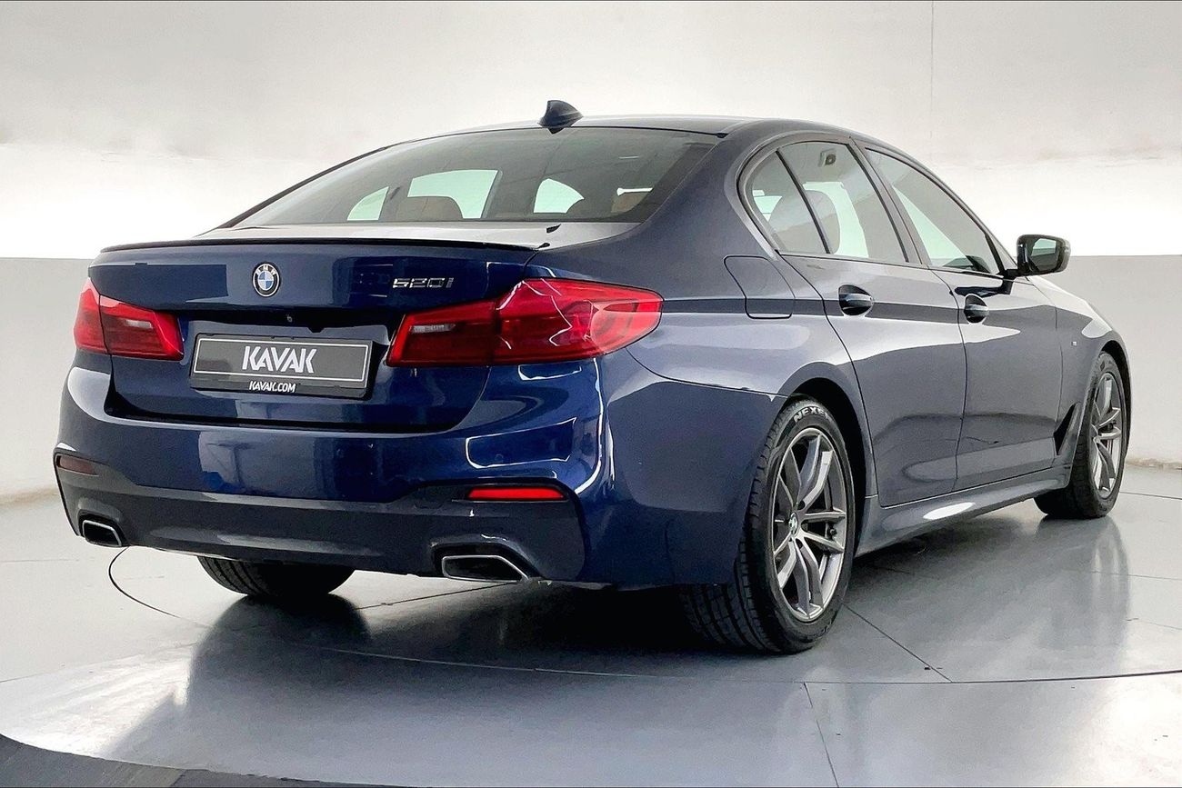 بي أم دبليو 520i M Sport | عرض العيد الحصري | خالية من أضرار الفيضانات
