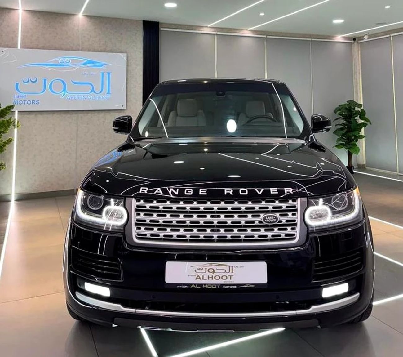 Land Rover Range Rover Supercharged 5.0L SUPERCHARGED VOGUE V8 || GCC II FULLY LOADED || PERFECT CONDITION || 98k