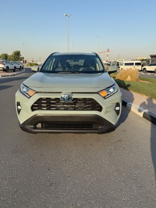 تويوتا راف ٤ XLE 2.5L