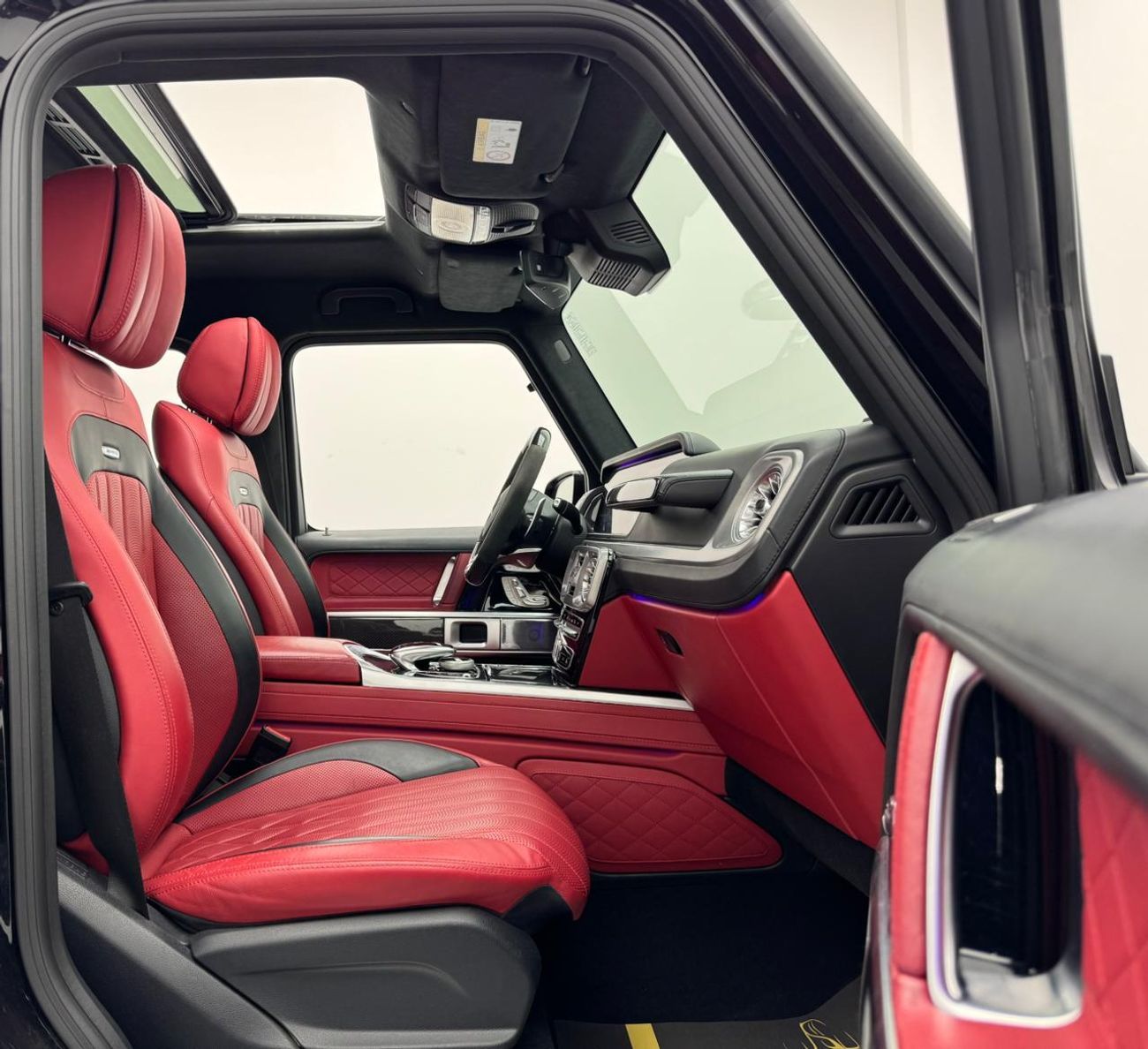 Mercedes-Benz G 63 AMG 2022 Mercedes-Benz G63 AMG Night Package, 2027 Mercedes Warranty and Service Pack, GCC